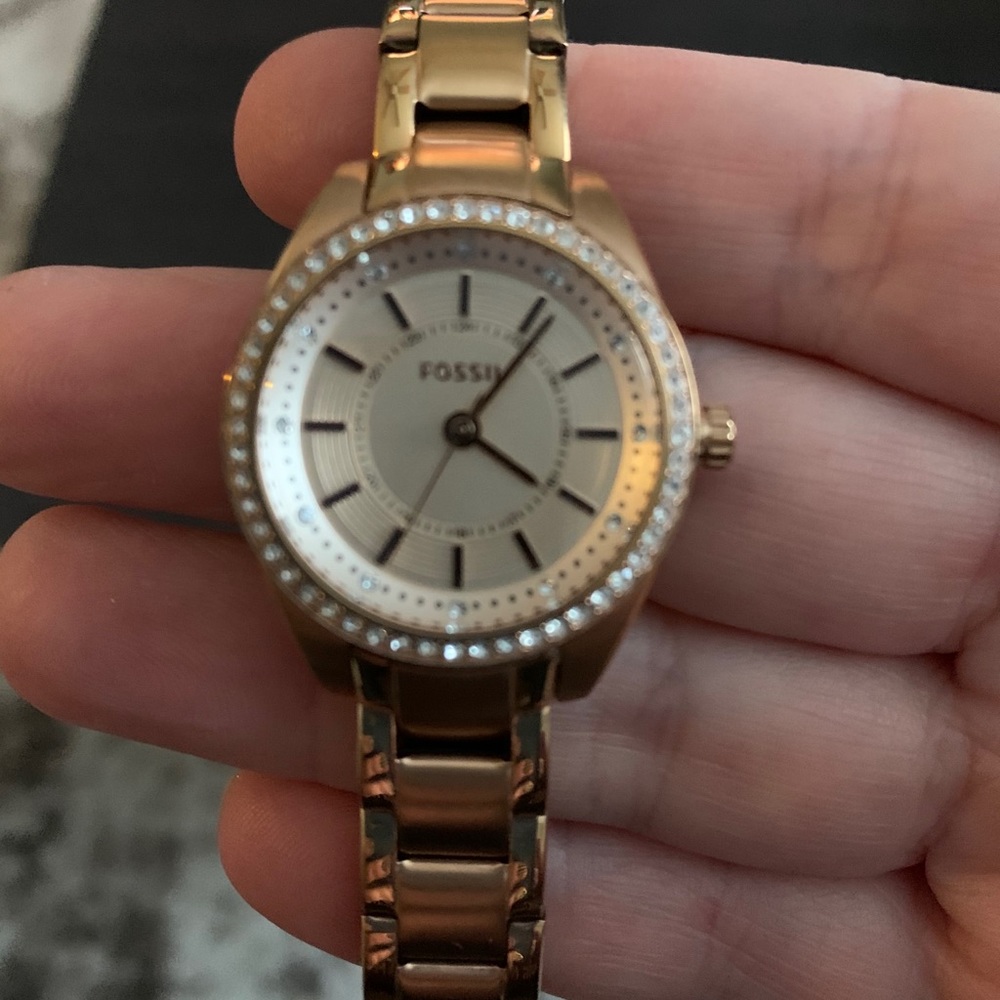 Fossil rose gold watch